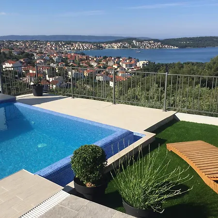 Modro Nebo Villa